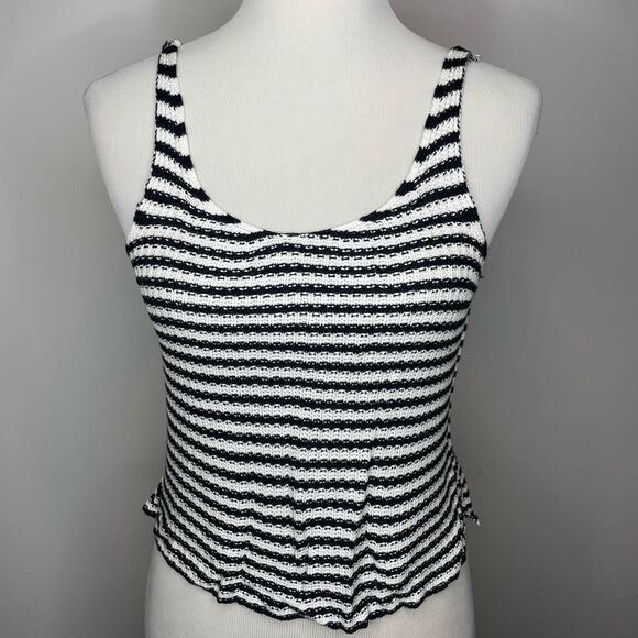 5/$25💜 BP- Black & White Striped Knit Crop Top - Picture 1 of 2